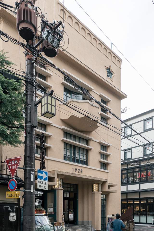 1-R0008494.jpg