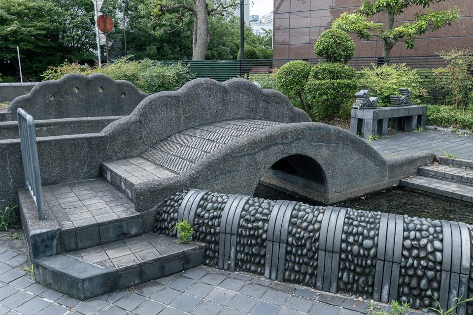 1-R0007444.jpg